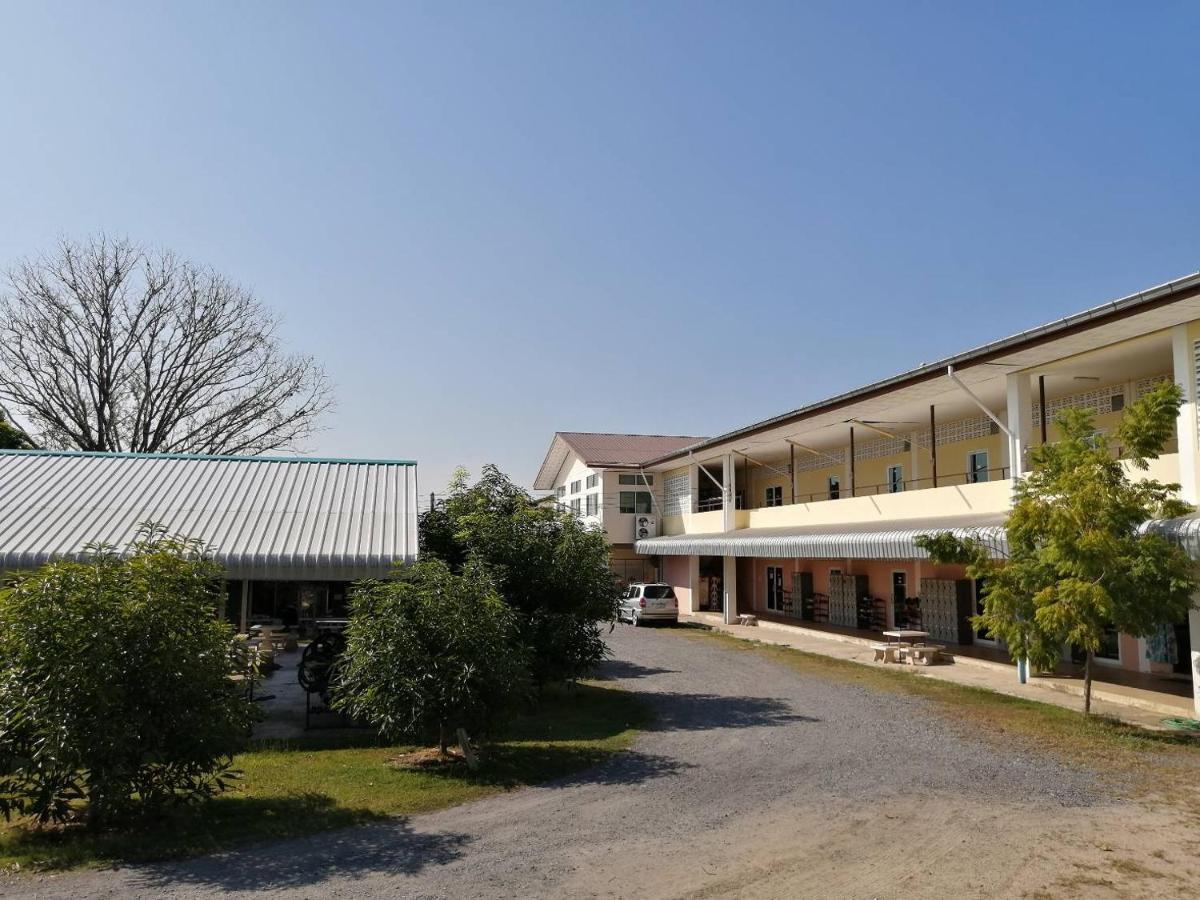 Armthong Resort Nakhon Nayok Extérieur photo